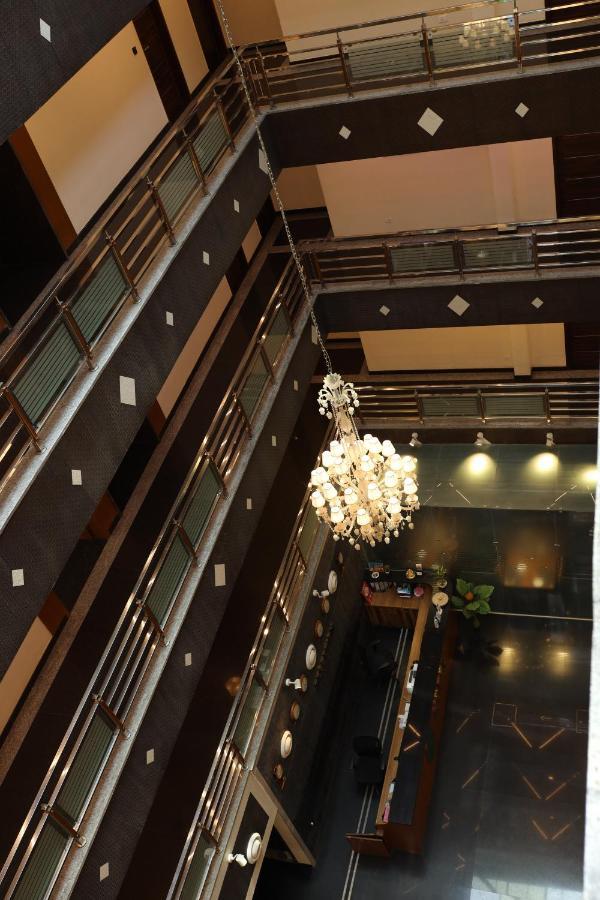 Npg Hotel Bangalore Just 10 Mins Drive From The Kempegowda International Airport Eksteriør bilde